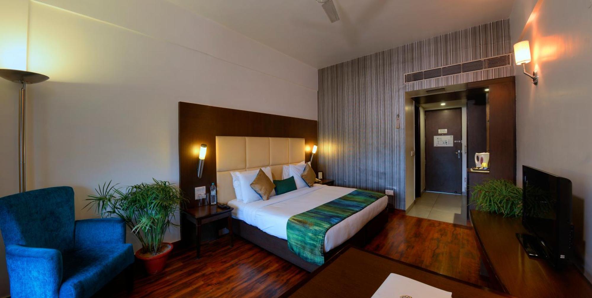Treehouse Hotel Club & Spa Dharuhera Exterior photo