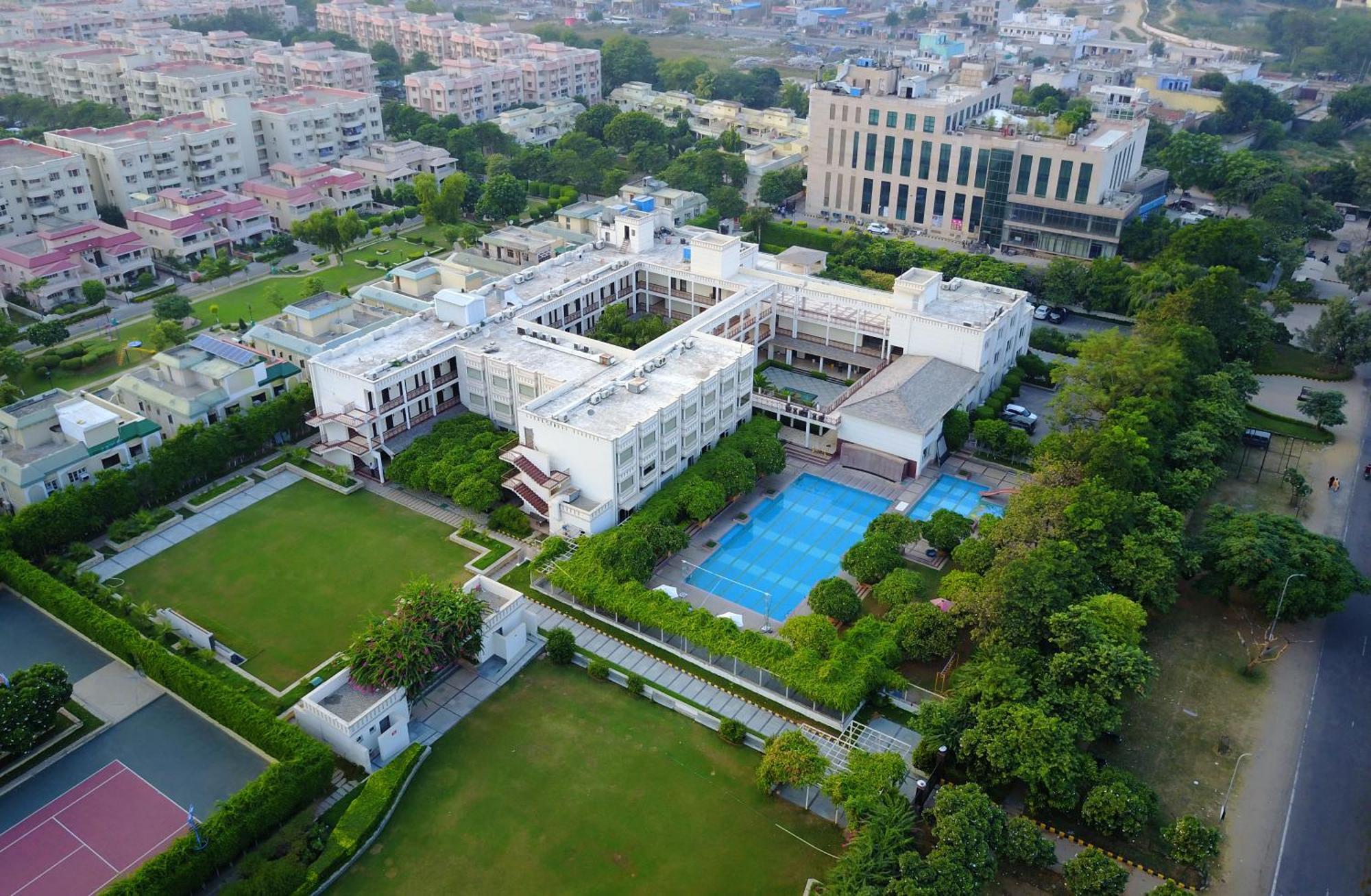 Treehouse Hotel Club & Spa Dharuhera Exterior photo