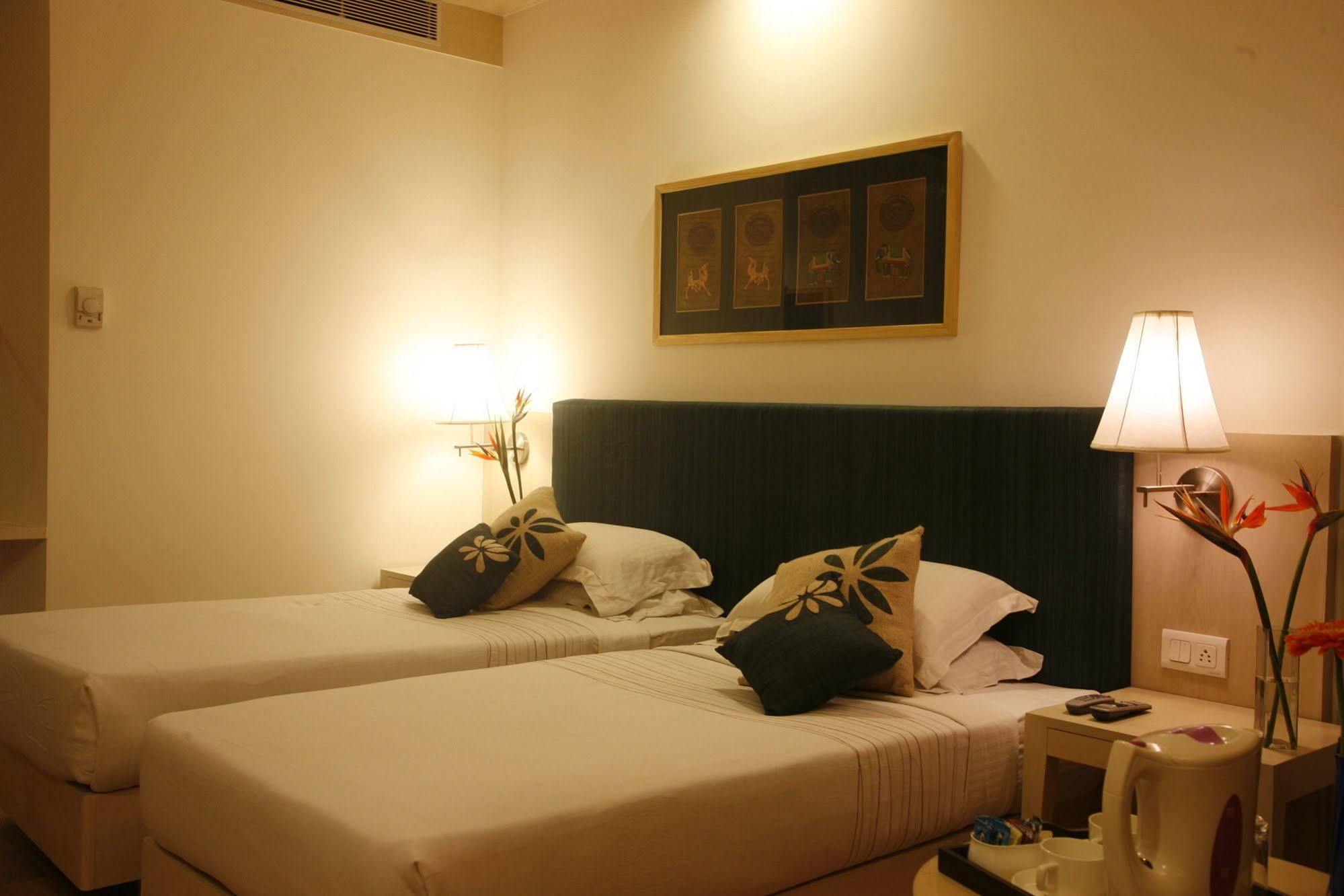 Treehouse Hotel Club & Spa Dharuhera Exterior photo