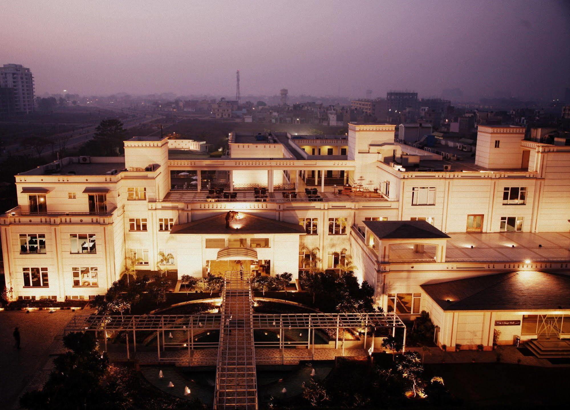 Treehouse Hotel Club & Spa Dharuhera Exterior photo