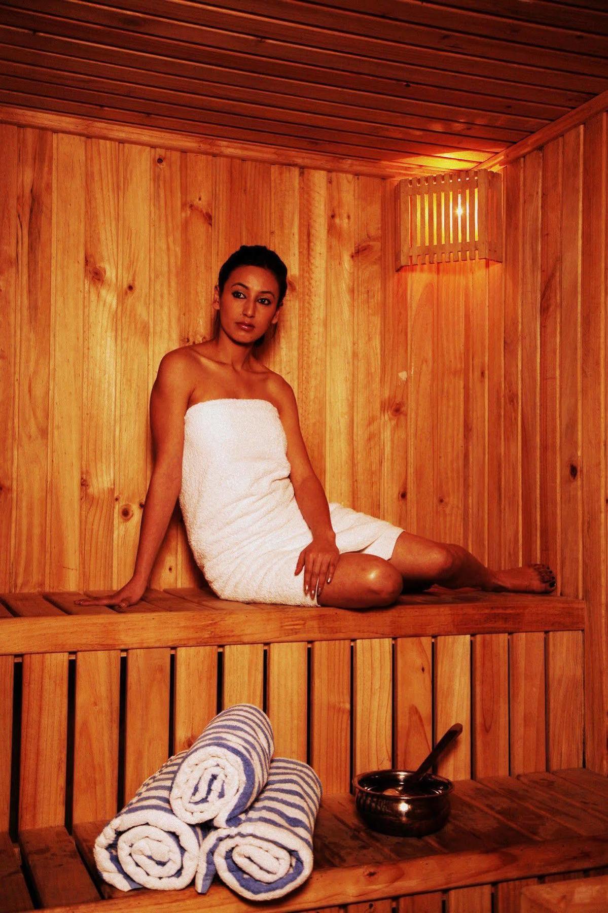 Treehouse Hotel Club & Spa Dharuhera Exterior photo